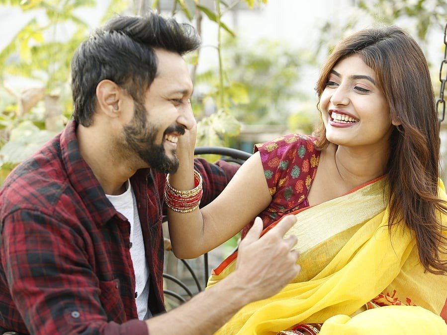 দাম্পত্য জীবনে সুখ ধরে রাখার ৭টি কার্যকর উপায়