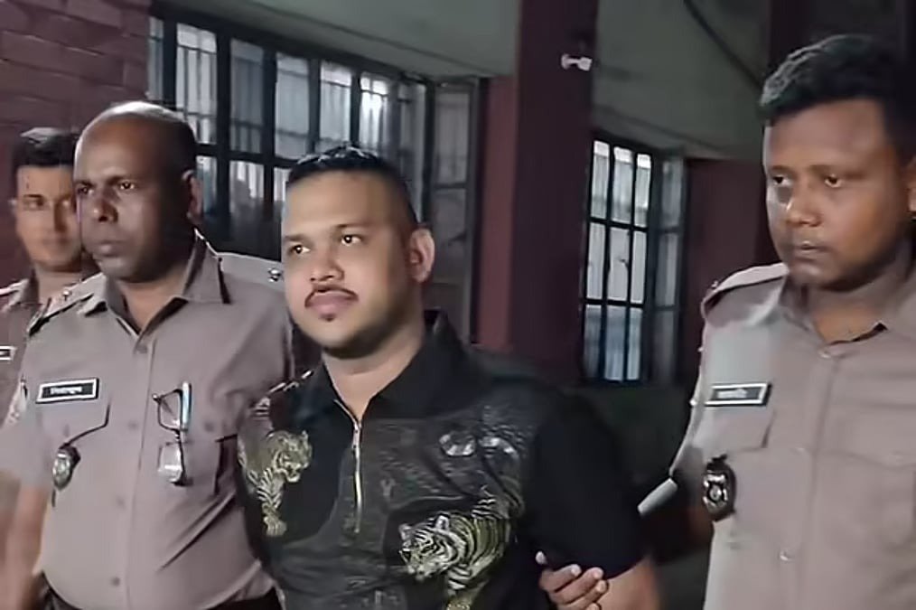 দুই দিনেও সন্ধান মেলেনি প্রিজন ভ্যান থেকে পালানো আসামির