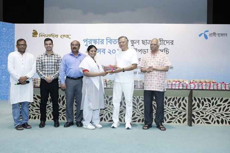বিশ্বসাহিত্য কেন্দ্রের বইপড়া কর্মসূচিতে ৫ হাজার ৮২৩ শিক্ষার্থীর পুরস্কার