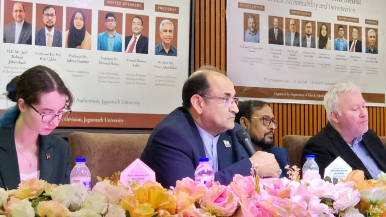 পশ্চিমা গণমাধ্যম যুদ্ধের বয়ানে পক্ষপাতদুষ্ট: ইরানি রাষ্ট্রদূত