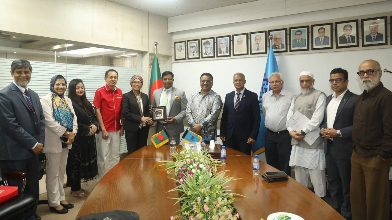 উচ্চশিক্ষায় নতুন নীতিমালা: বিদেশি বিশ্ববিদ্যালয় নিয়ে বিশেষ উদ্যোগ ইউজিসির