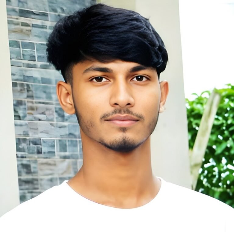 প্রেমীকা অন্যছেলের সাথে বিয়ের বাজার করতে এসেছে দেখে ফাঁস নিলো প্রেমীক