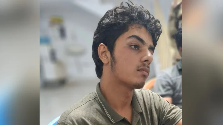 চবিতে ছাত্রলীগ কর্মী আটক, সোপর্দ করল ছাত্রশিবির