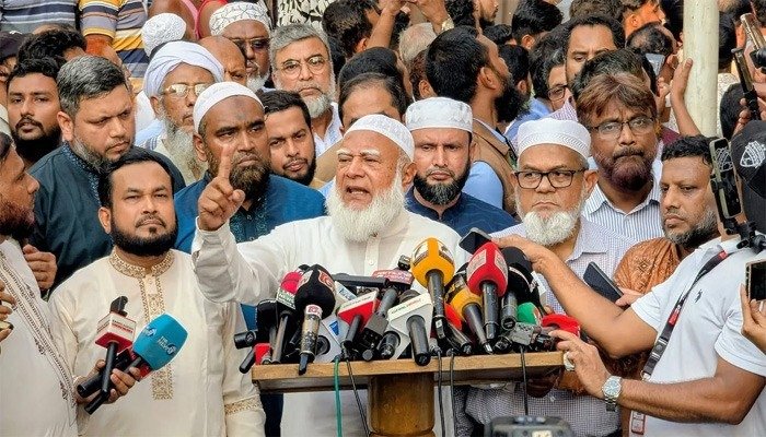 মিরপুরের রাড্ডা স্বাস্থ্যকেন্দ্র পুনর্গঠনে ৫০ লাখ টাকা অনুদান জামায়াতের