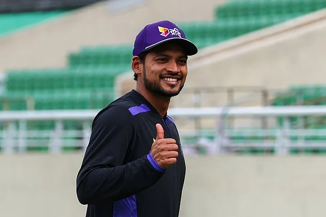 দলের সঙ্গে যোগ দিতে আরব আমিরাতে শান্ত