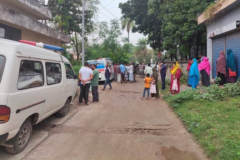 পাবনায় হাটের ইজারাদার ও ভাগনেকে মৃত্যুর ঘটনায়