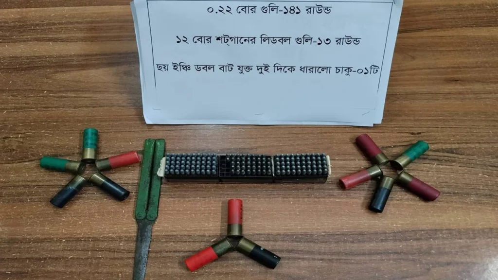 খুলনায় নিহত কাউন্সিলর টিপুর বাড়িতে ডিবির অভিযান