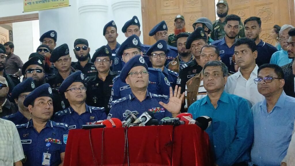 চাঁদাবাজ ও সন্ত্রাসীদের তালিকা করবে গোয়েন্দা সংস্থা: আইজিপি