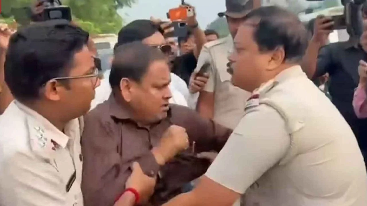 পশ্চিমবঙ্গে ভোট চলাকালে আম জনতা উন্নয়ন পার্টির প্রধান হুমায়ুন