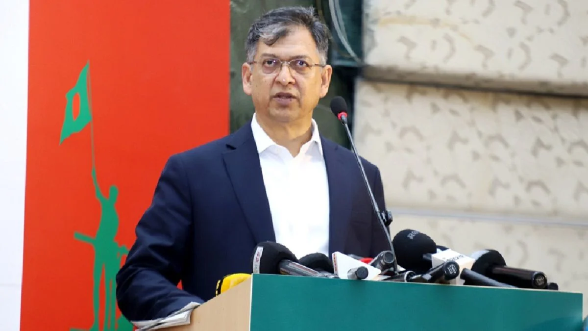 স্বরাষ্ট্রমন্ত্রী: ডিসেম্বরে হাসিনার ফেরার গুঞ্জন নিয়ে যা