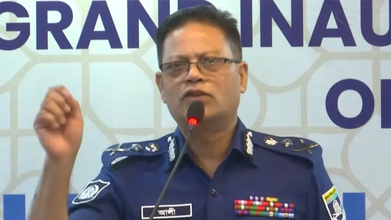 ‘ক্রসফায়ার’ মন্তব্য নিয়ে আইজিপির বক্তব্যের ব্যাখ্যা পুলিশ সদর দপ্তরের