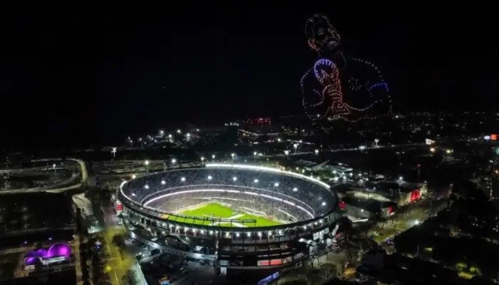 ড্রোন শোতে মেসির বিদায়বেলায় আবেগের জোয়ার