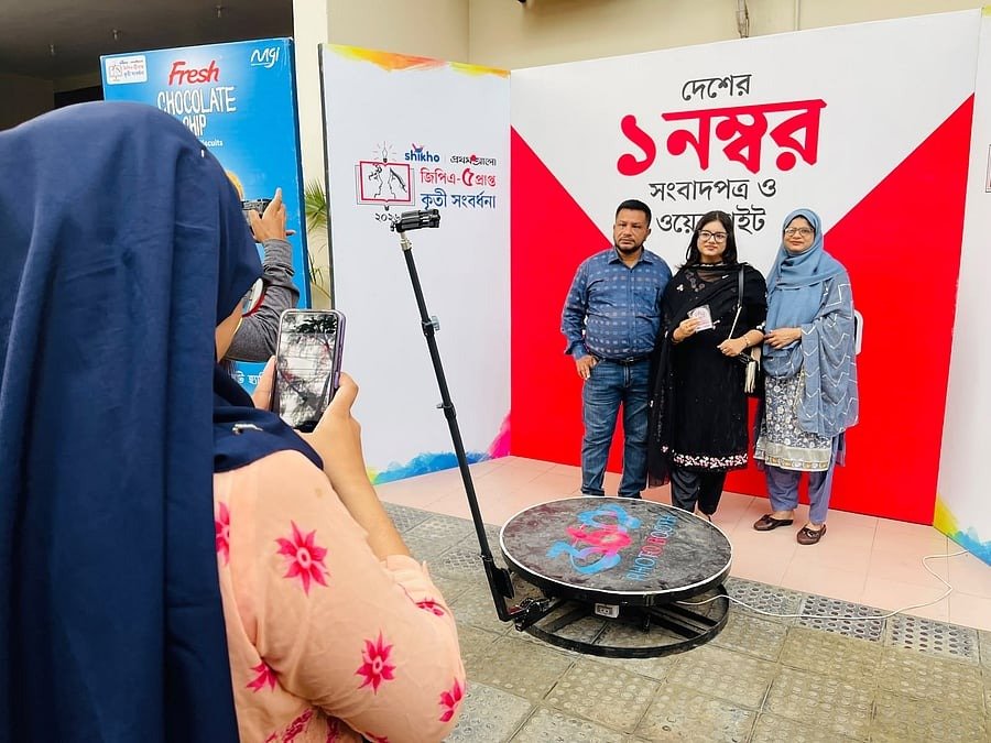 মায়ের হাতে লেখা নোটে সাফল্য, পাবনায় কৃতী সংবর্ধনা