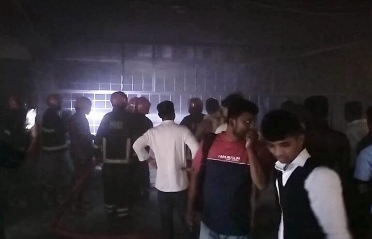 কক্সবাজারে ফের হোটেলে আগুন, সৈকতে ছুটলেন তিন শতাধিক পর্যটক