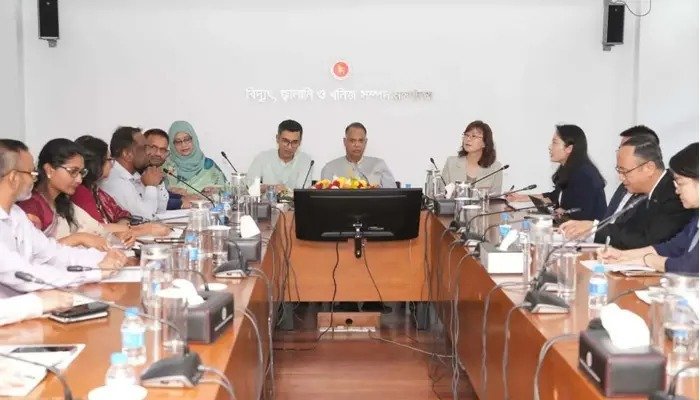 বিদ্যুৎ খাতে বিনিয়োগ বাড়াতে চীনা ব্যাংকের প্রতি মন্ত্রীর আহ্বান